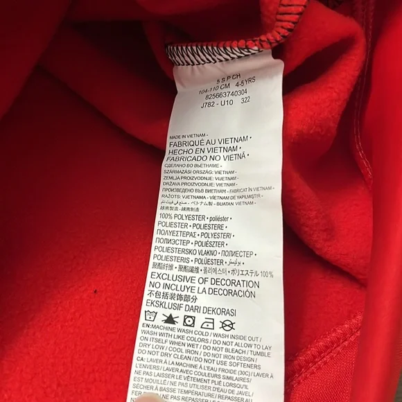 NWT! Nike Red and Black Therma-FIT Hoodie. Size 5. - Picture 7 of 10
